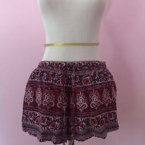 American Eagle patterned flowy shorts